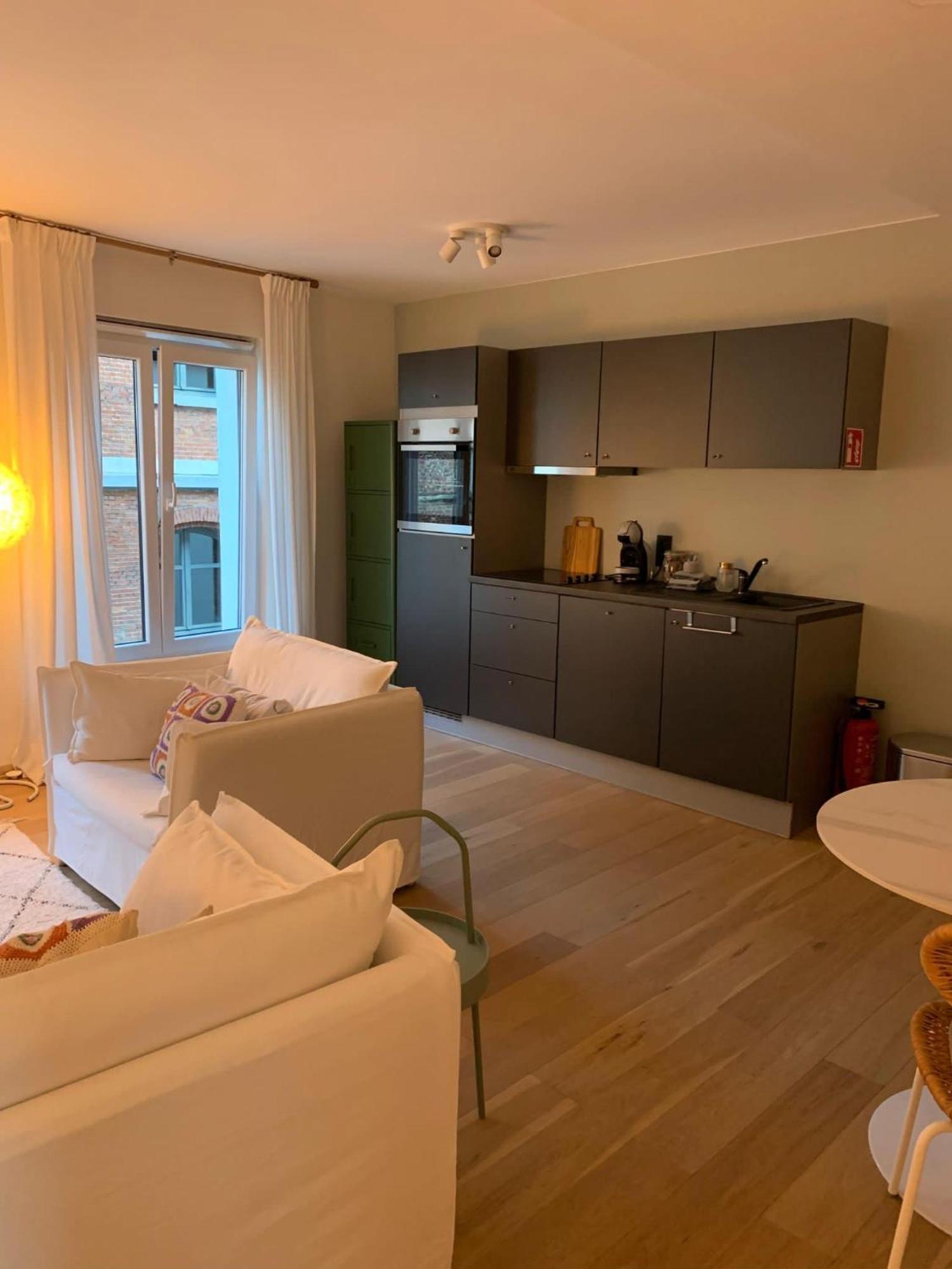 Cozy Studio In Centre Of Old Town Amberes Exterior foto