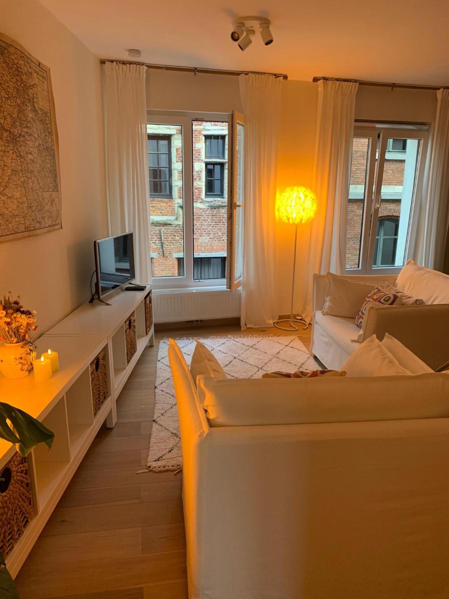 Cozy Studio In Centre Of Old Town Amberes Exterior foto